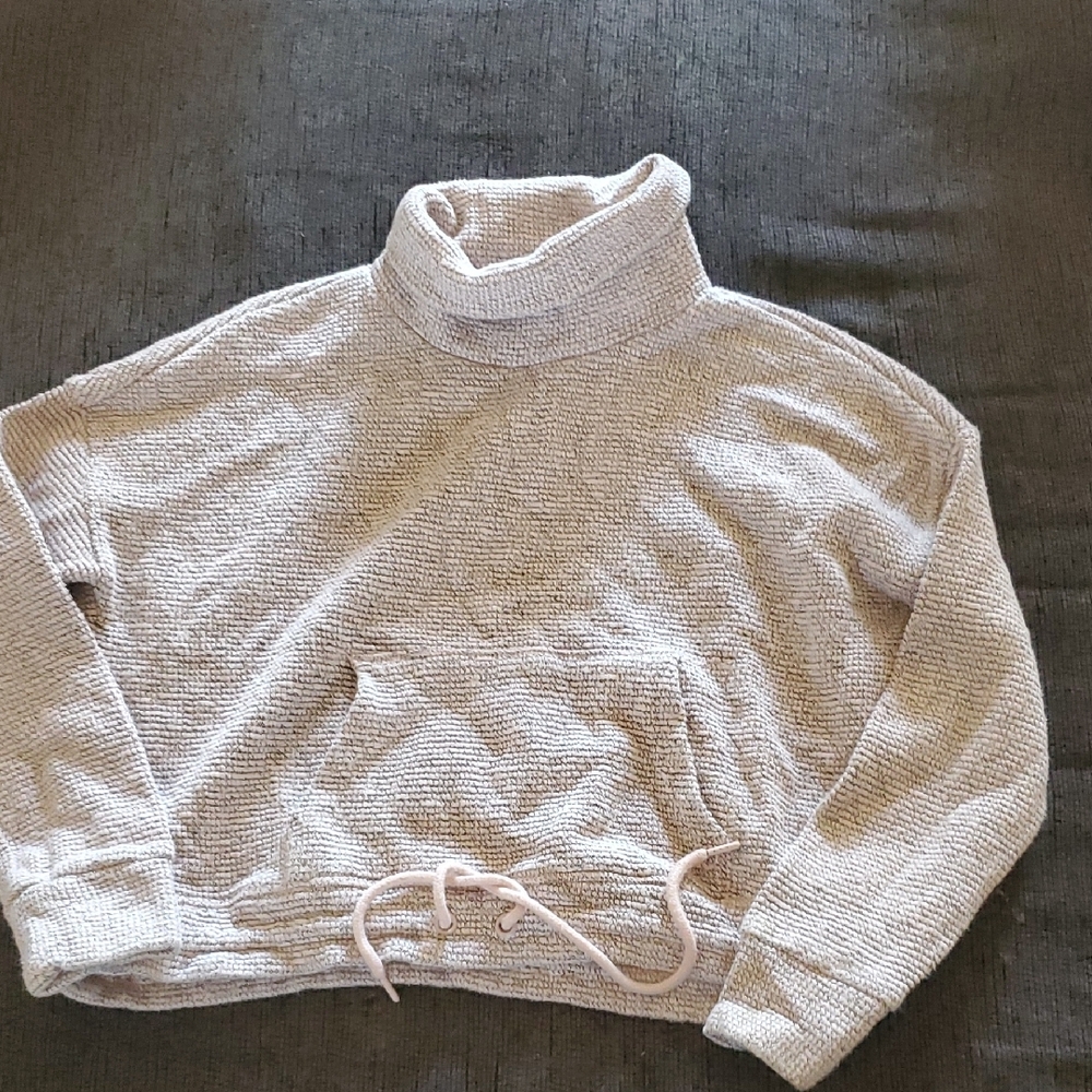 90 Degrees By REFLEX Cozy Pinkish Cream Turtleneck Sweater. Size Large.